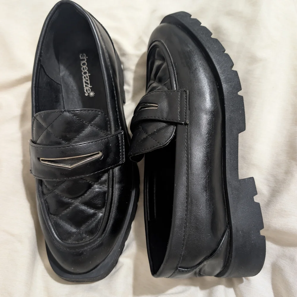 Shoe Dazzle Black Women's Loafers - Picture 7 of 9